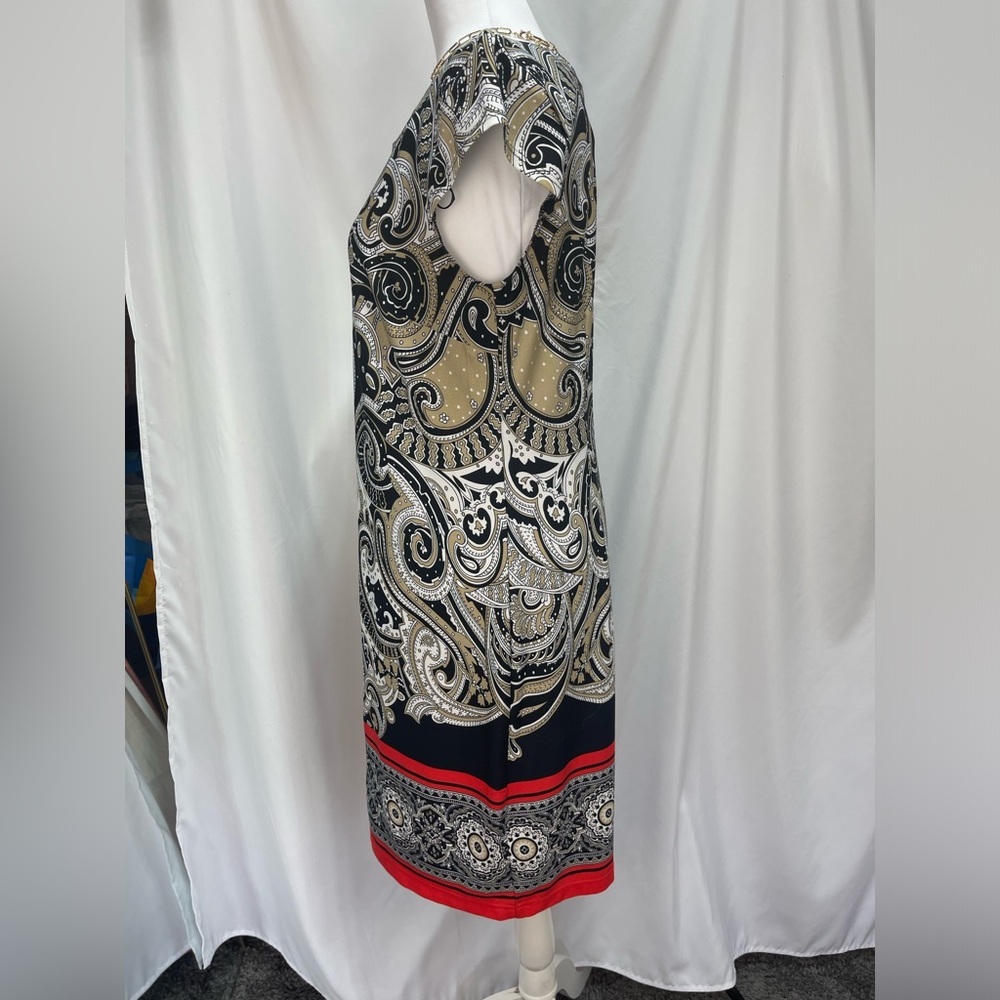 Dress barn Black, Tan, white, red geometric paisley Patterned Dress size 10 - Picture 8 of 16